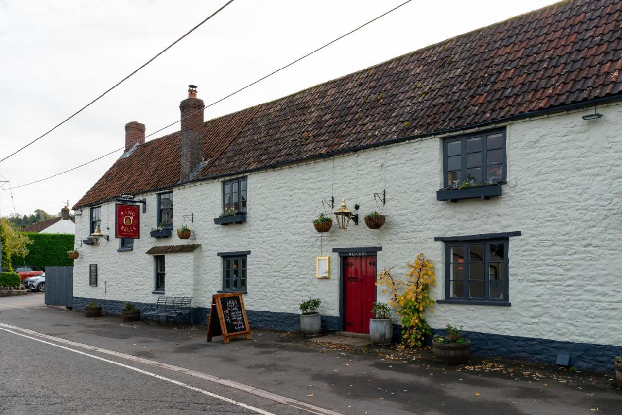 Hotel The Ring 'O' Bells Compton Martin Exterior foto